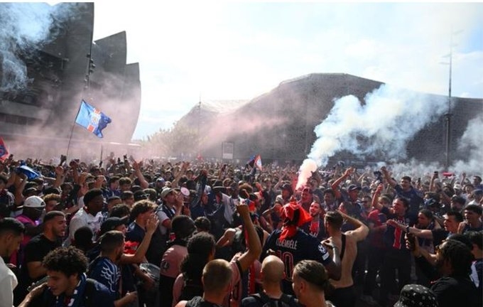 PSG đăng quang Club World Cup: Sôi động ở New York, trầm lắng ở Paris